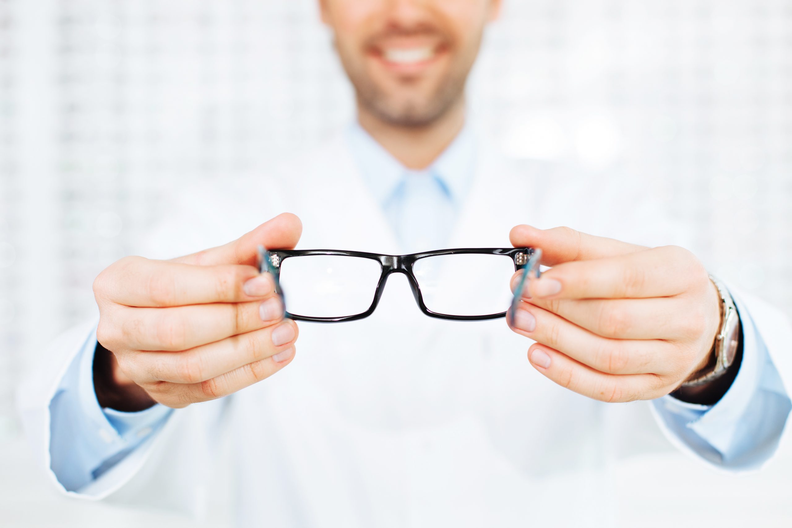 Choosing Eyeglasses for Your Face? MedEye Associates Miami MedEye Associates