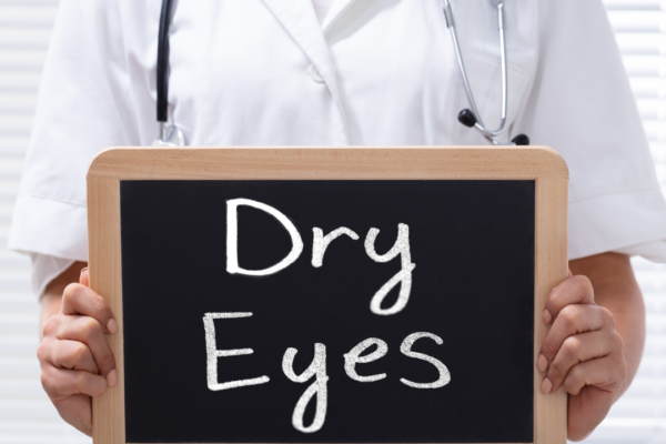 What Does Dry Eye Look Like? featured image