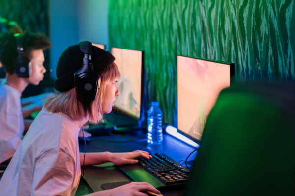 Eye Health for Gamers: Tips to Protect your Vision featured image